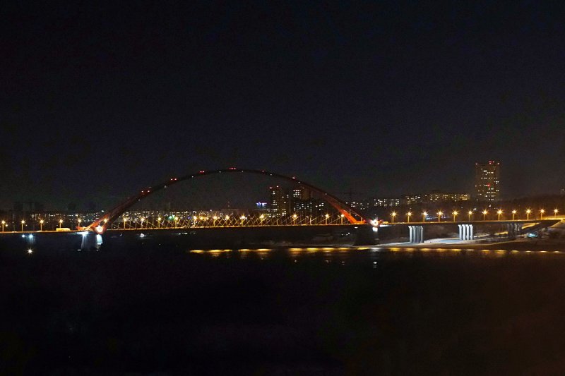 Ночной вид из окна на "Бугринский мост"...