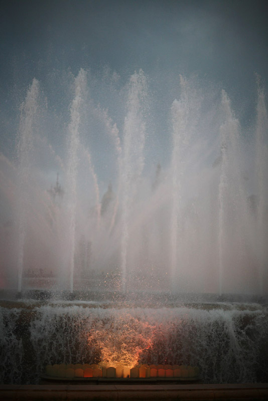 Поющие фонтаны в Барселоне