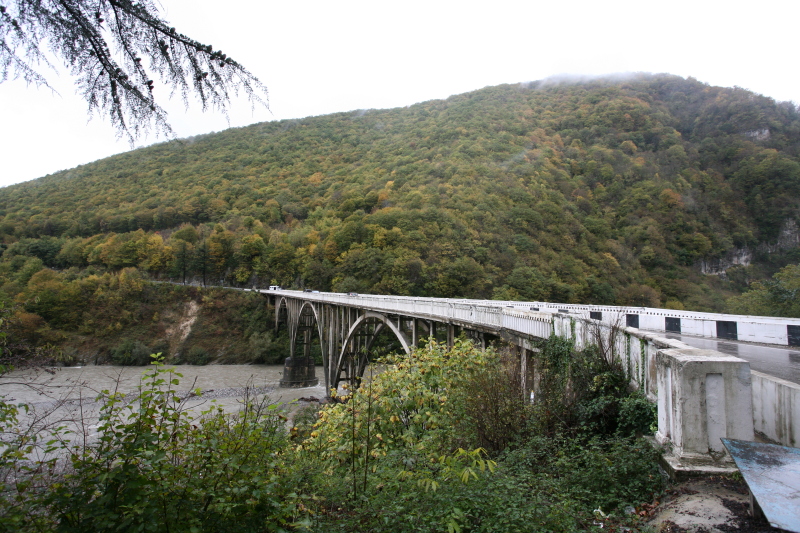 Мост через реку Гумиста