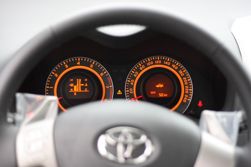 Toyota Auris 1.6 AT фото