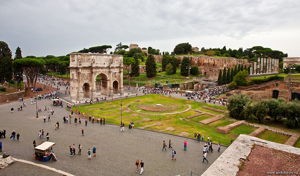 Вид на Римский форум с Колизея