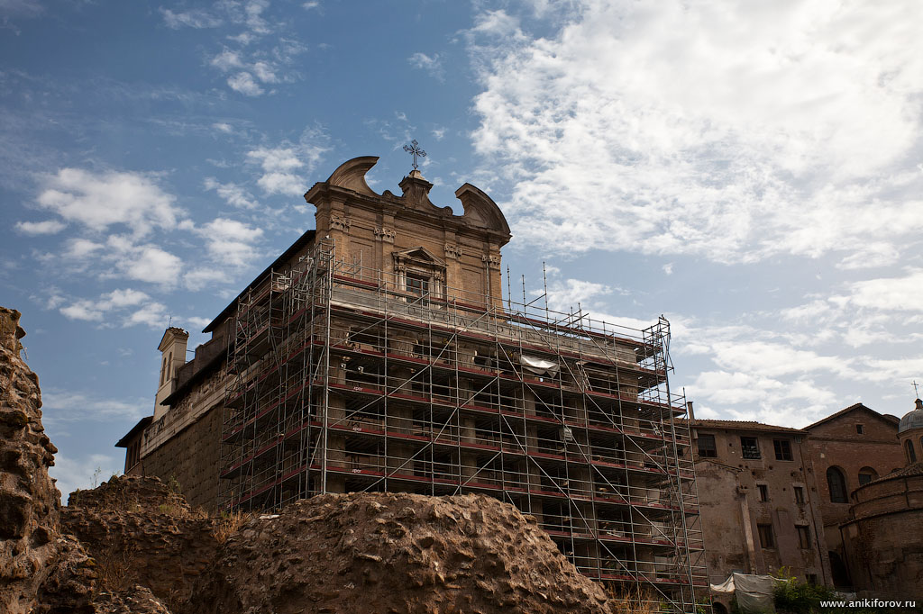 Реставрация. Храм Антонина и Фаустины