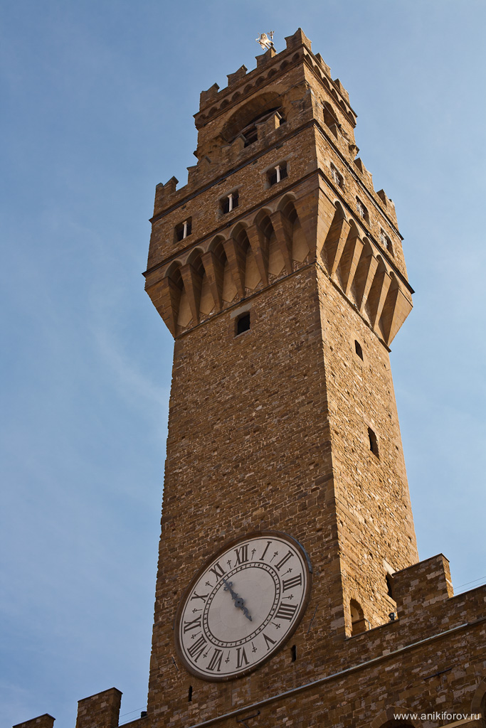 Башня с часами Palazzo Vecchio во Флоренции