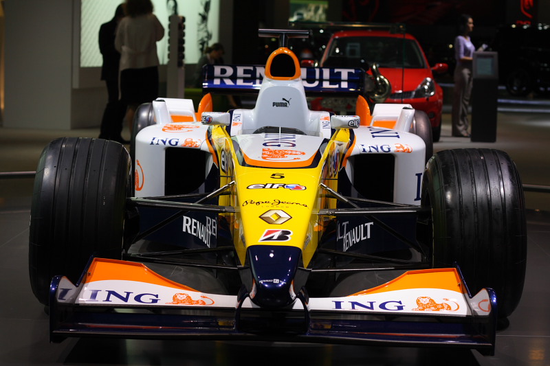 Renault F1 Болид R28