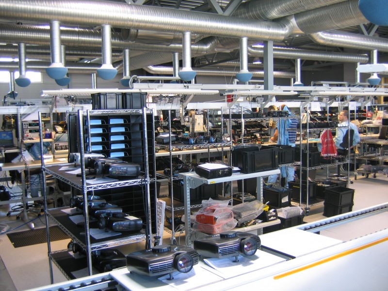 Projectiondesign завод в Норвегии