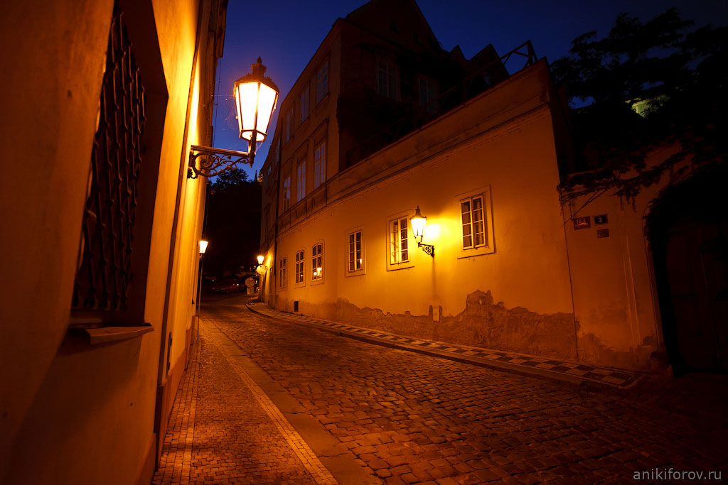 Вечернее освещение улиц