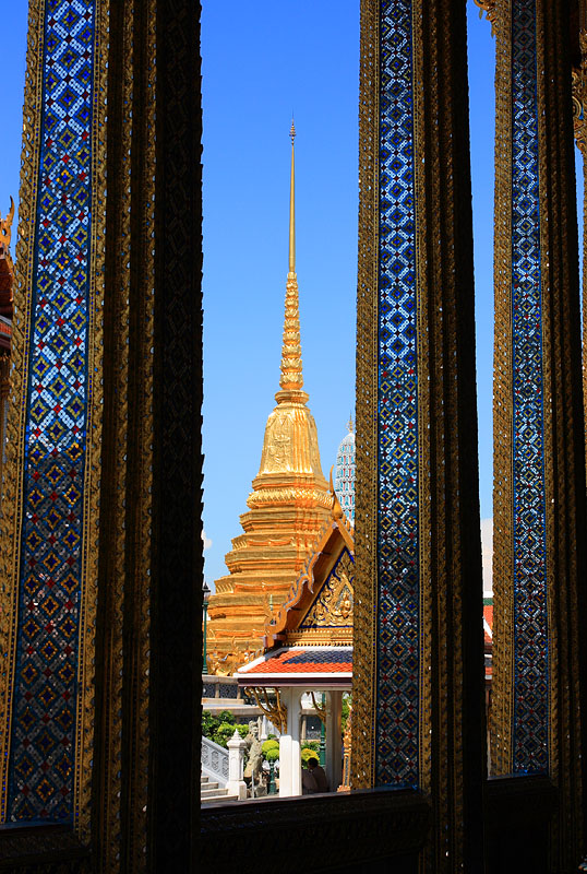 Золотая Пагода - вид из Храма Королевского Дворца в Бангкоке