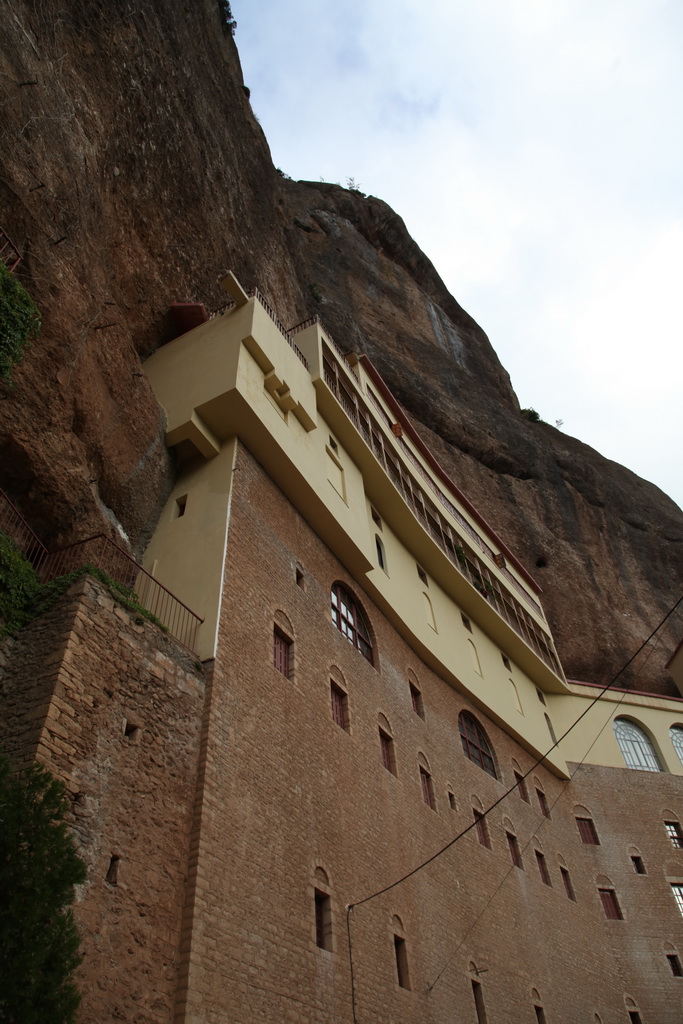 Из горы растет монастырь
