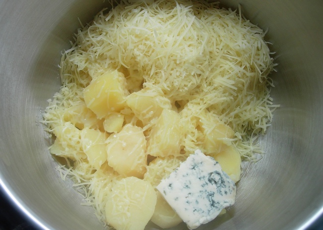 сырный пирог с картошкой