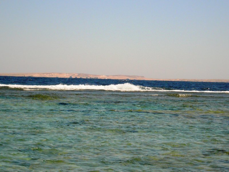 иссиня-зеленое море