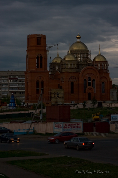 Казанский собор строится: вечер