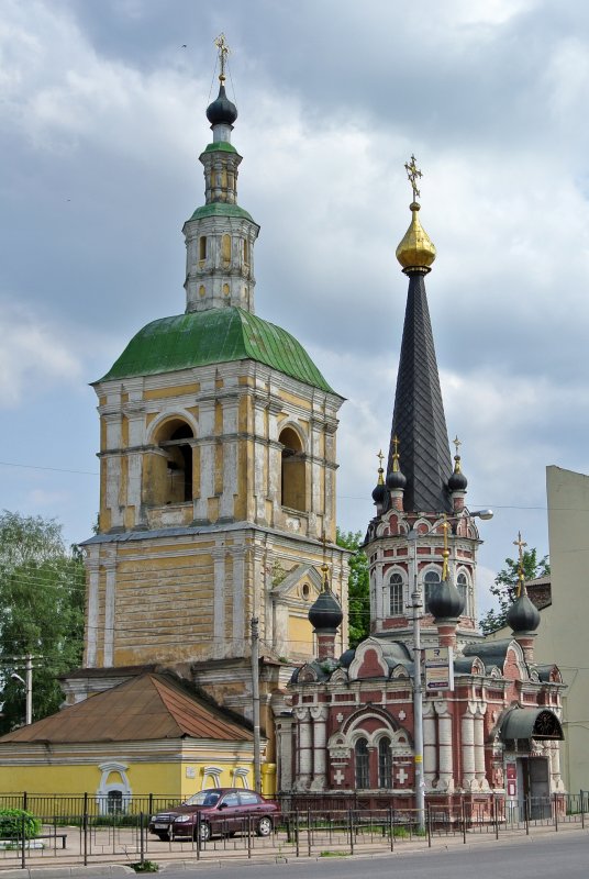 Колокольня Нижне-Никольской церкви и Часовня Николая Чудотворца