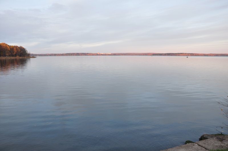 Вечер на озере Сенеж