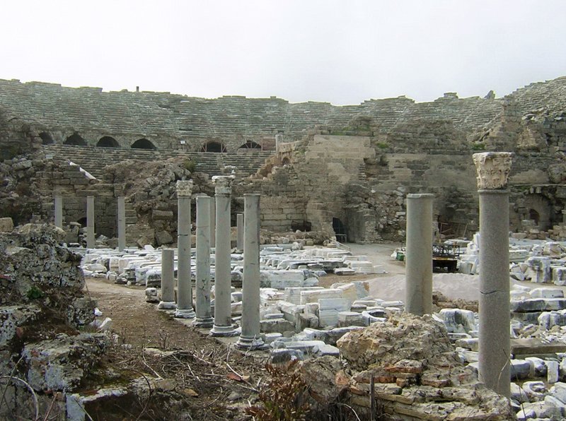 Древнеримский амфитеатр в Сиде