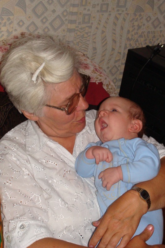 Витюшка с бабушкой Валей