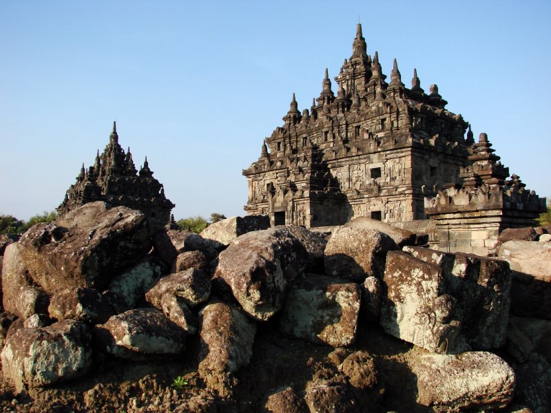 Храм разрушен землетрясением в 2006году.