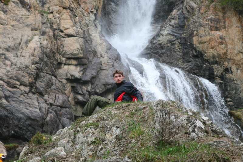 Водопад Бурхан Булак