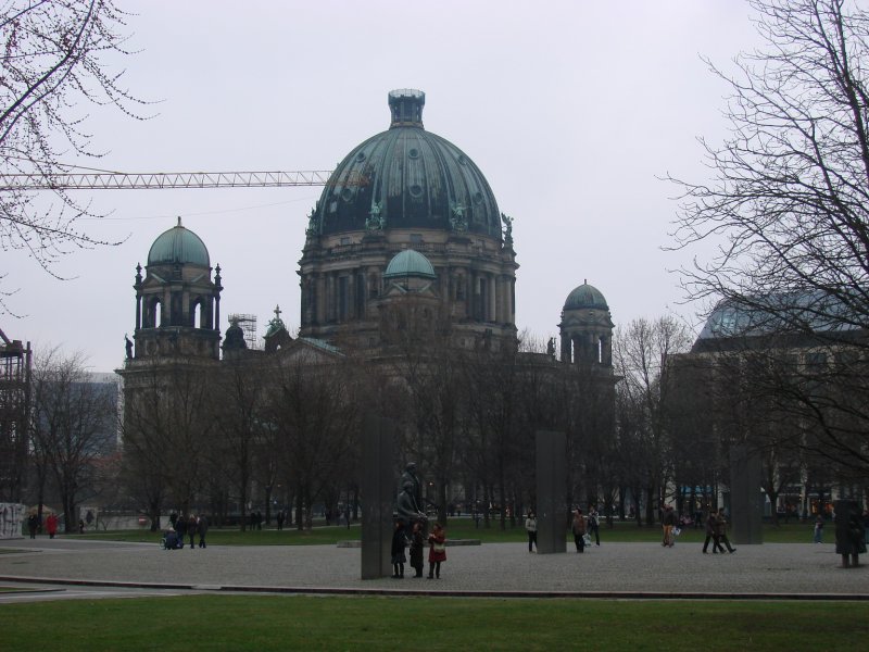 Берлинский собор и Маркс-Энгельс-Форум