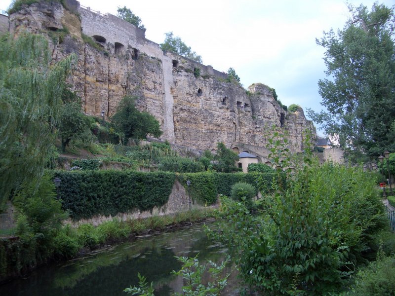 Руины замка графов и герцогов Люксембургских