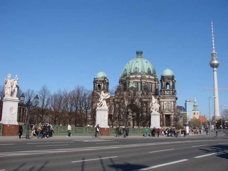 Дворцовый мост, Берлинский собор и Телебашня