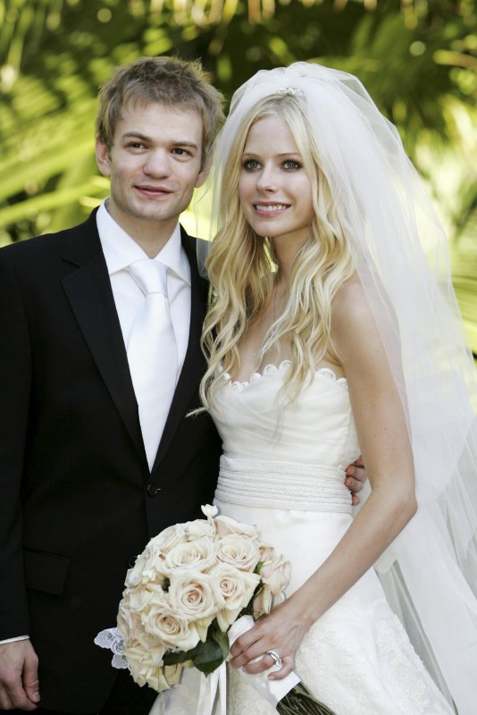 Avril Lavigne & Deryck Whibley - 15.07.06 - Wedding [Official Pictures]