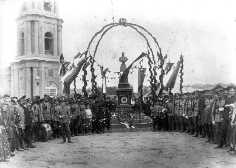 Шурминцы на празднике открытия памятника императору Алексанру II