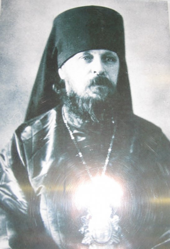 Уржумский Епископ Виктор (Островидов), тихоновец.