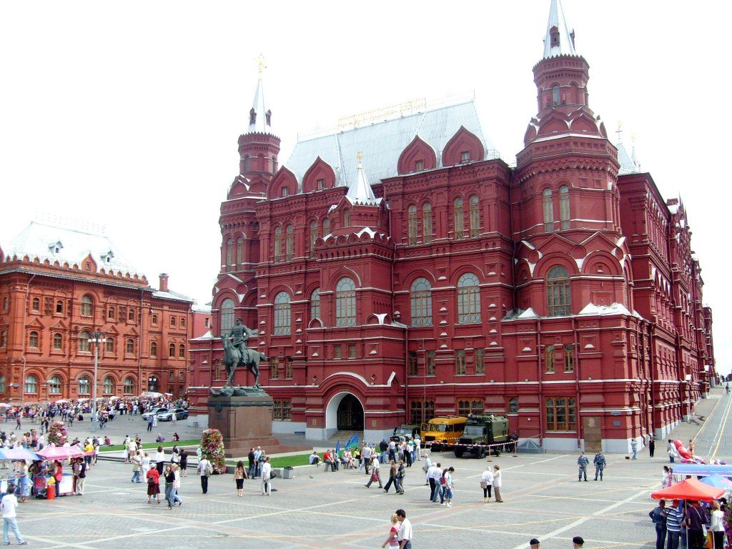 Москва, памятник маршалу Жукову