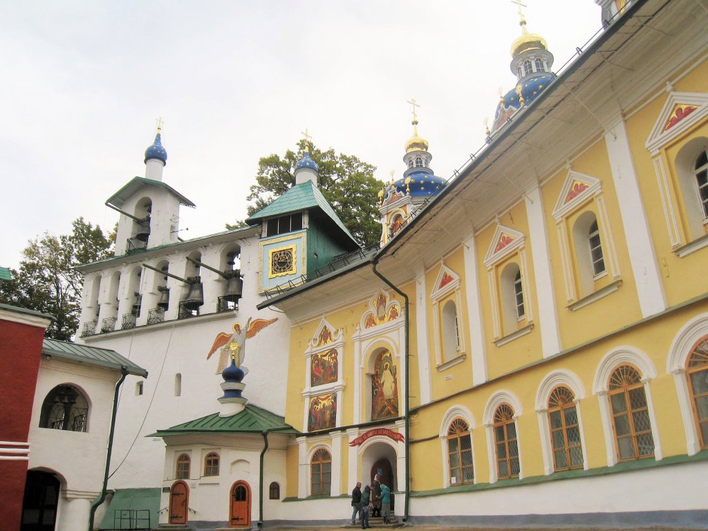 Псково - Печерский мужской монастырь