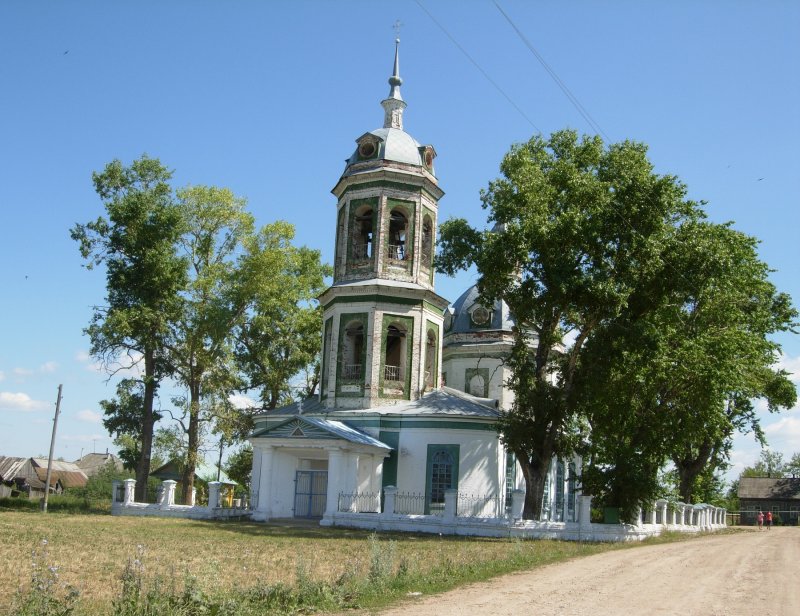 Церковь в селе Рождественское.